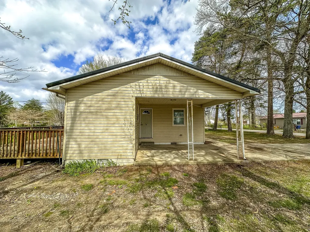 391 Line Creek Road Lily KY 40740