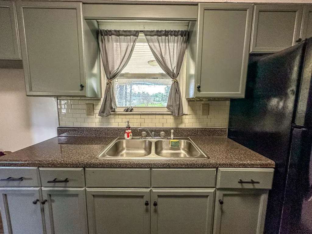 391 Line Creek Road Lily KY 40740