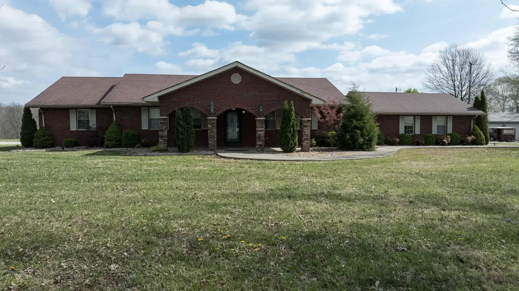 77 Deerfield Lane Dunnville KY 42528