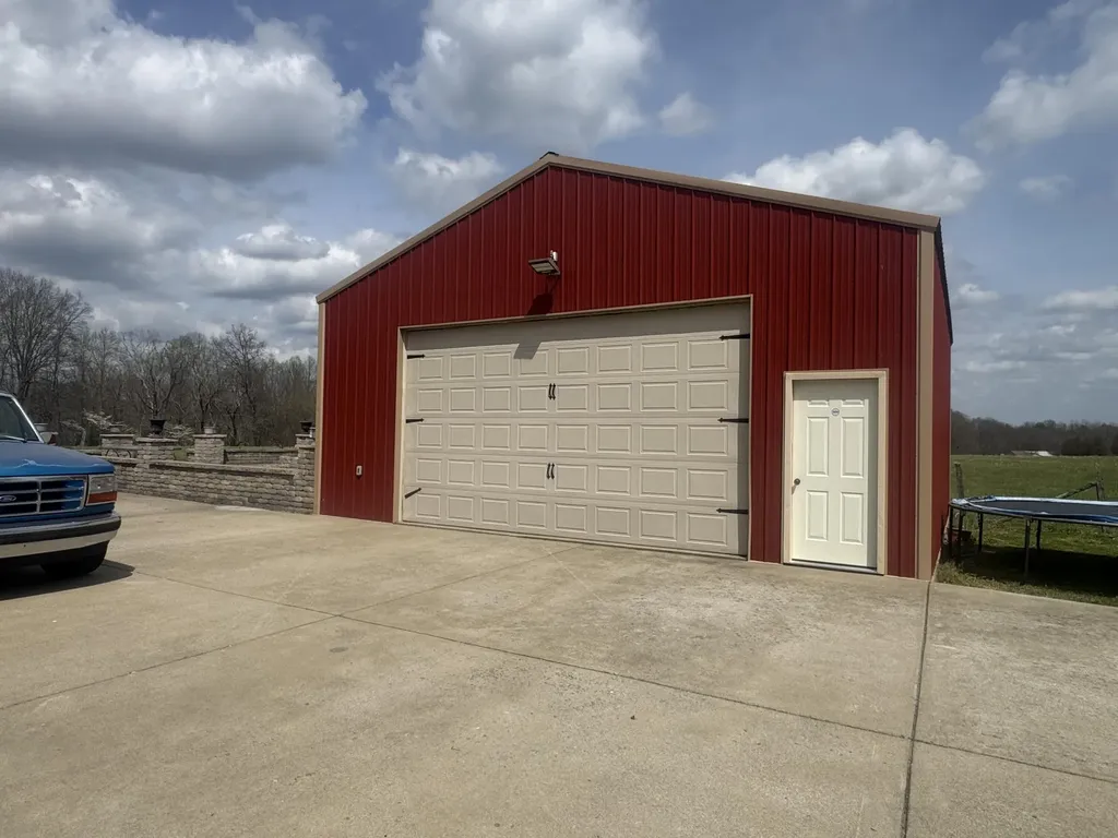 77 Deerfield Lane Dunnville KY 42528
