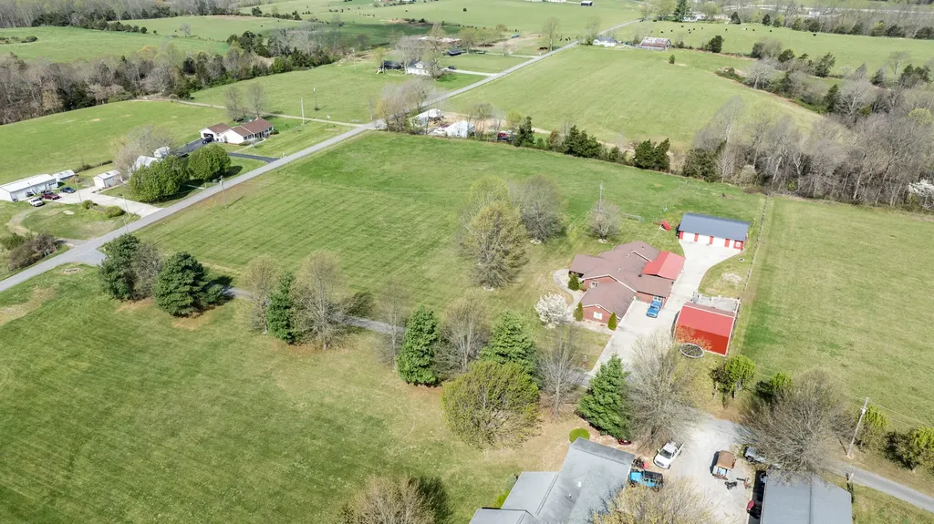 77 Deerfield Lane Dunnville KY 42528