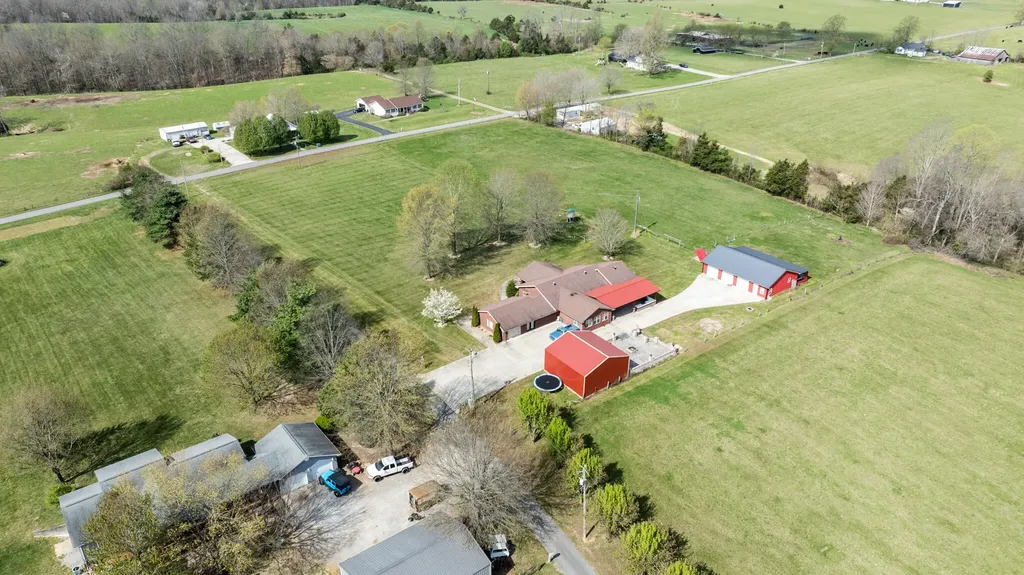 77 Deerfield Lane Dunnville KY 42528