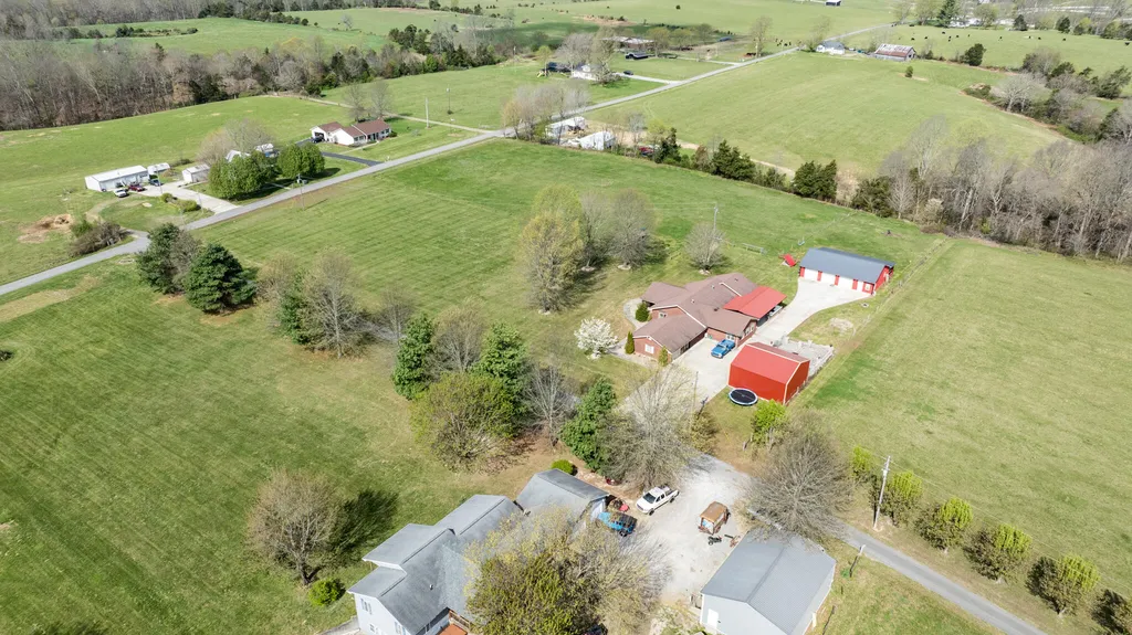77 Deerfield Lane Dunnville KY 42528