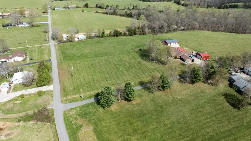 77 Deerfield Lane Dunnville KY 42528