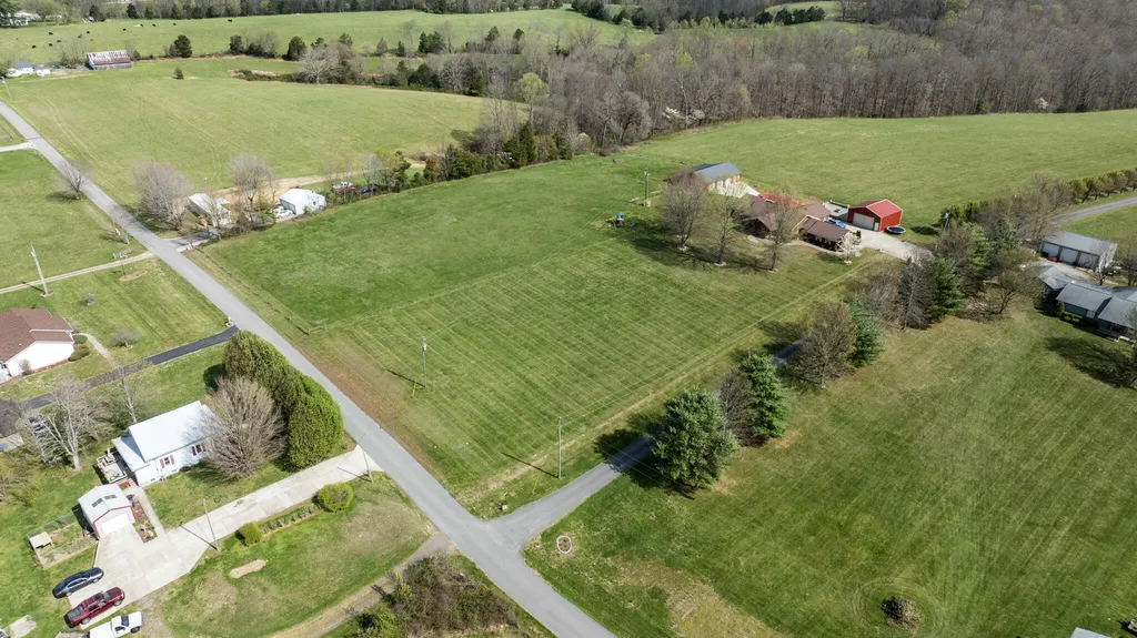 77 Deerfield Lane Dunnville KY 42528