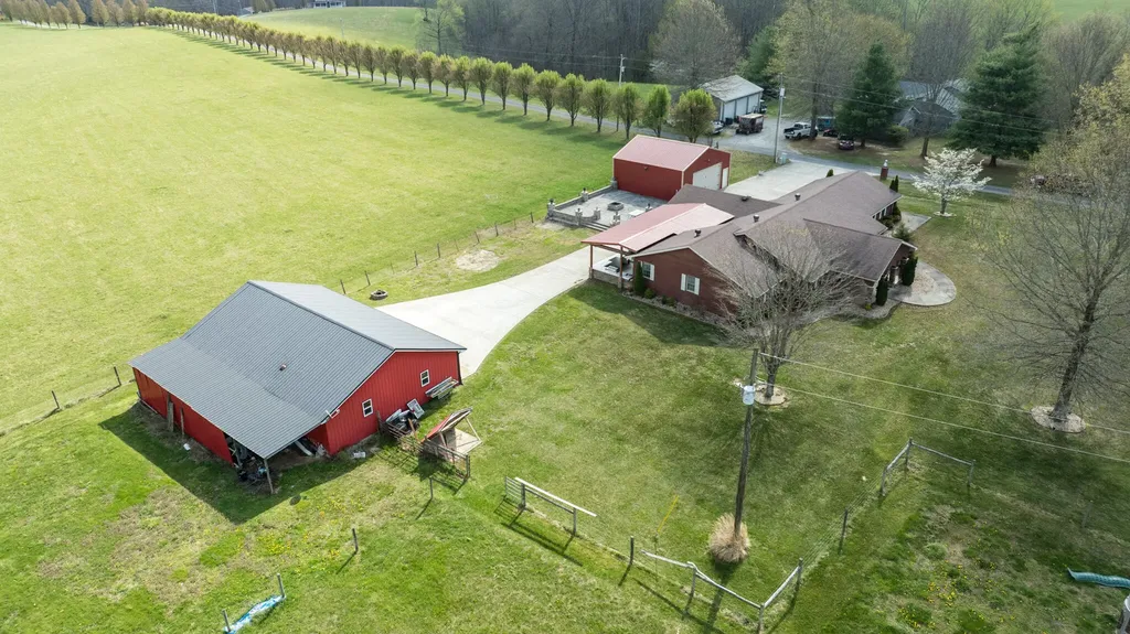 77 Deerfield Lane Dunnville KY 42528