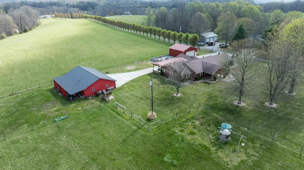 77 Deerfield Lane Dunnville KY 42528