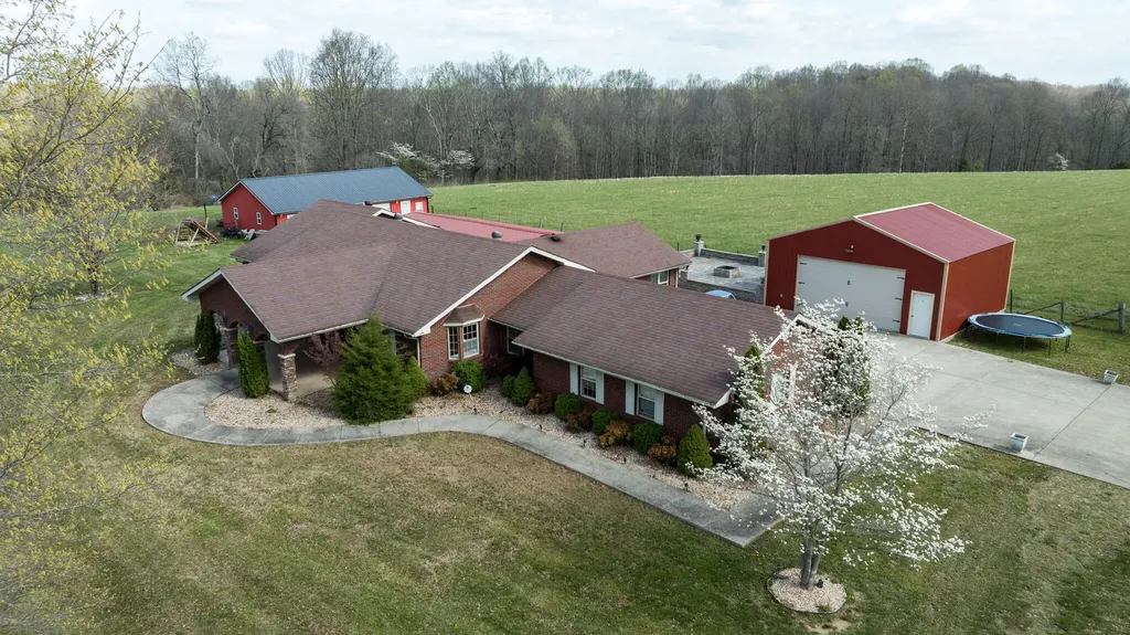 77 Deerfield Lane Dunnville KY 42528