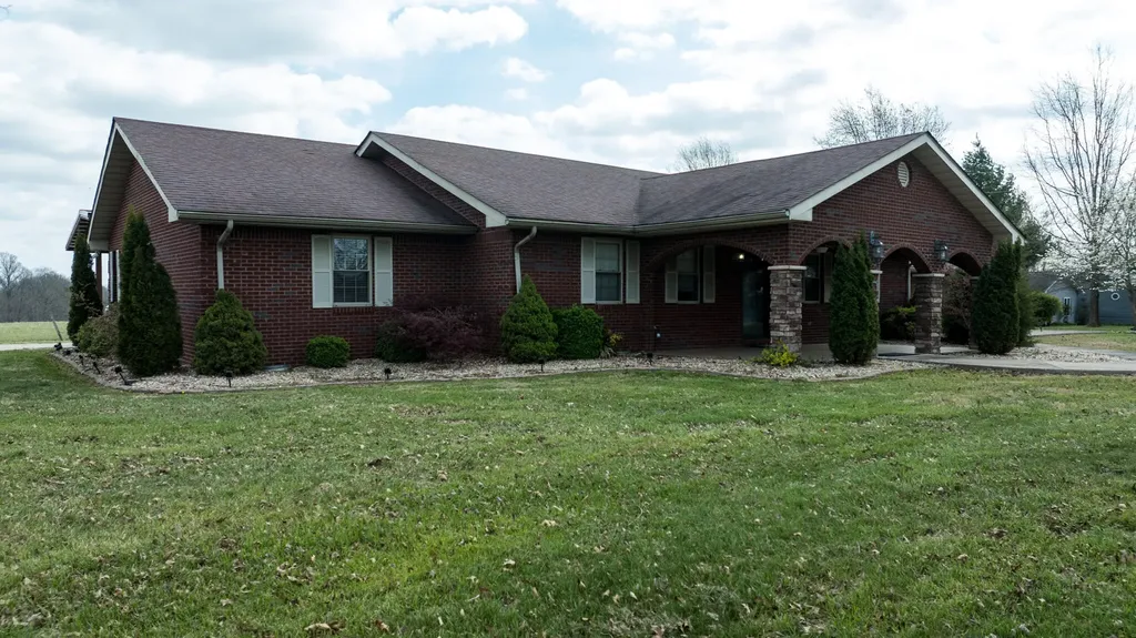77 Deerfield Lane Dunnville KY 42528