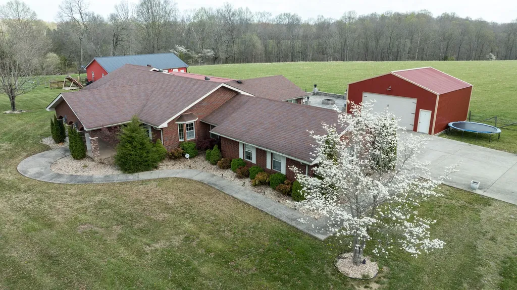 77 Deerfield Lane Dunnville KY 42528
