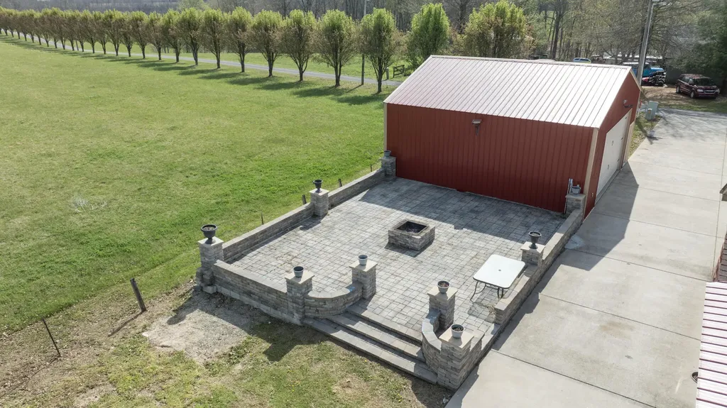 77 Deerfield Lane Dunnville KY 42528