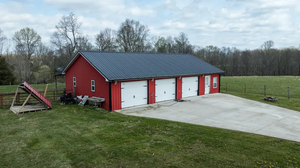 77 Deerfield Lane Dunnville KY 42528