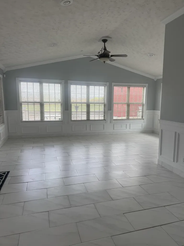 77 Deerfield Lane Dunnville KY 42528