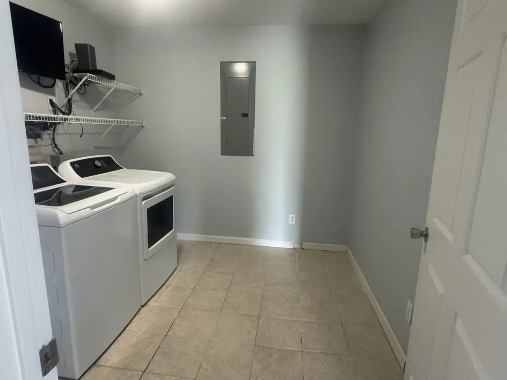 77 Deerfield Lane Dunnville KY 42528