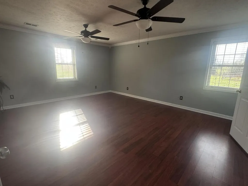 77 Deerfield Lane Dunnville KY 42528