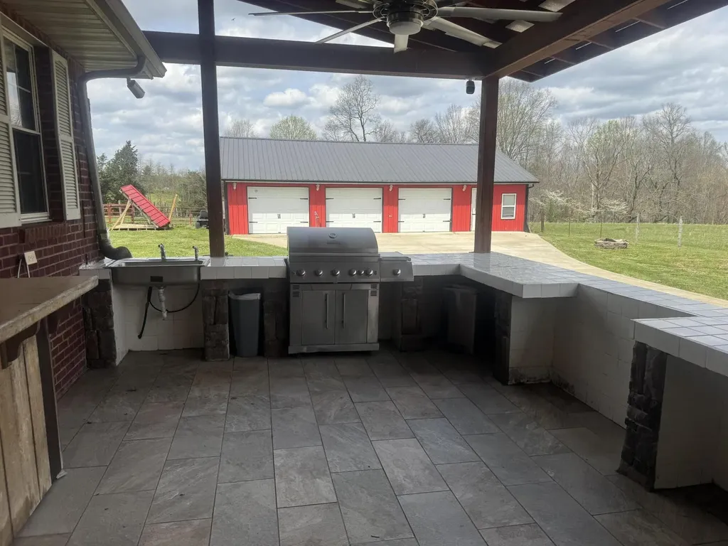 77 Deerfield Lane Dunnville KY 42528