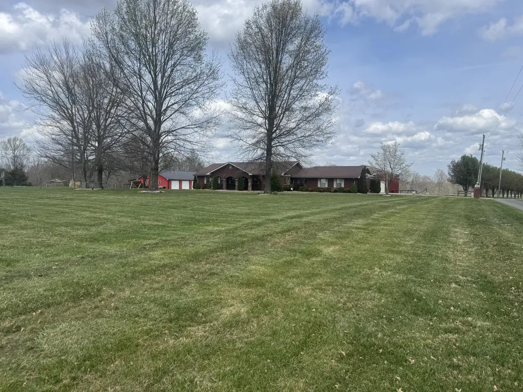 77 Deerfield Lane Dunnville KY 42528