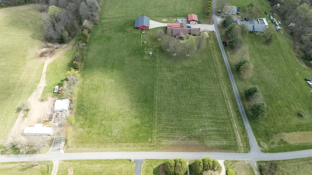 77 Deerfield Lane Dunnville KY 42528