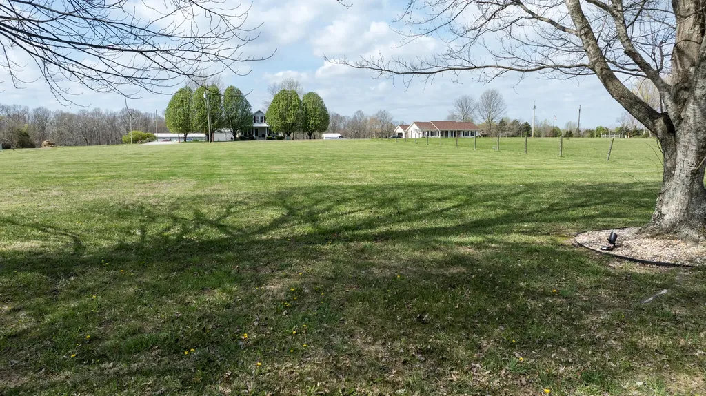 77 Deerfield Lane Dunnville KY 42528