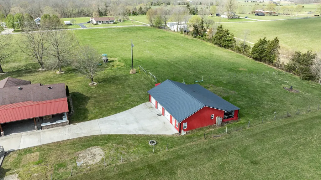 77 Deerfield Lane Dunnville KY 42528