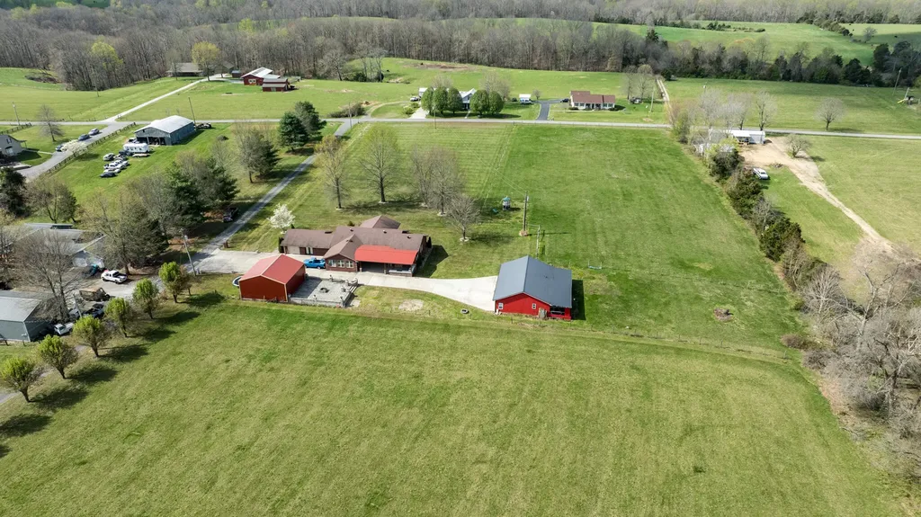 77 Deerfield Lane Dunnville KY 42528