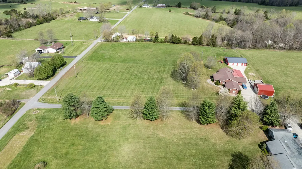 77 Deerfield Lane Dunnville KY 42528