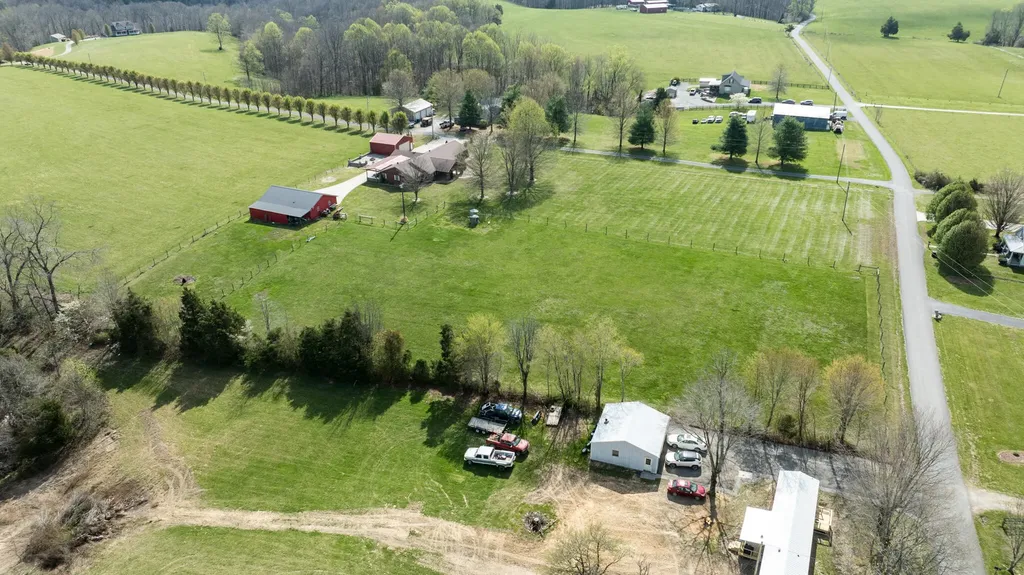 77 Deerfield Lane Dunnville KY 42528