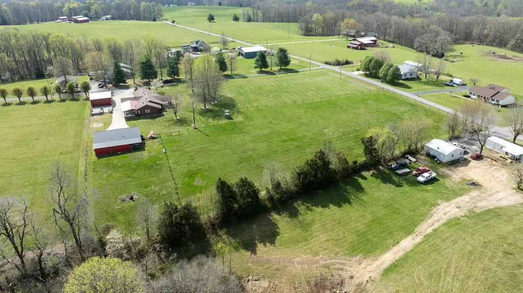 77 Deerfield Lane Dunnville KY 42528