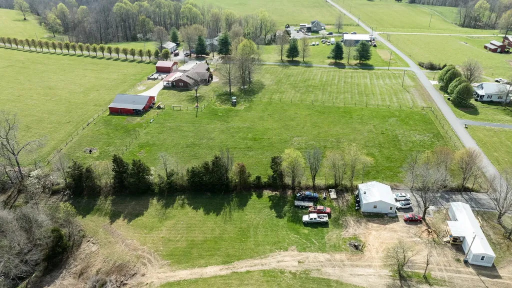 77 Deerfield Lane Dunnville KY 42528