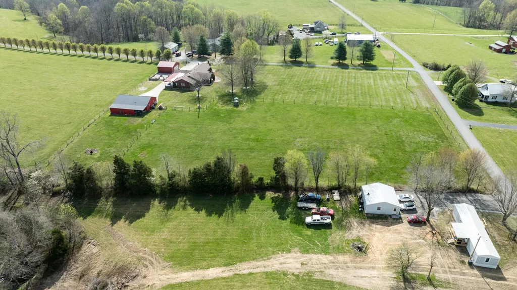 77 Deerfield Lane Dunnville KY 42528