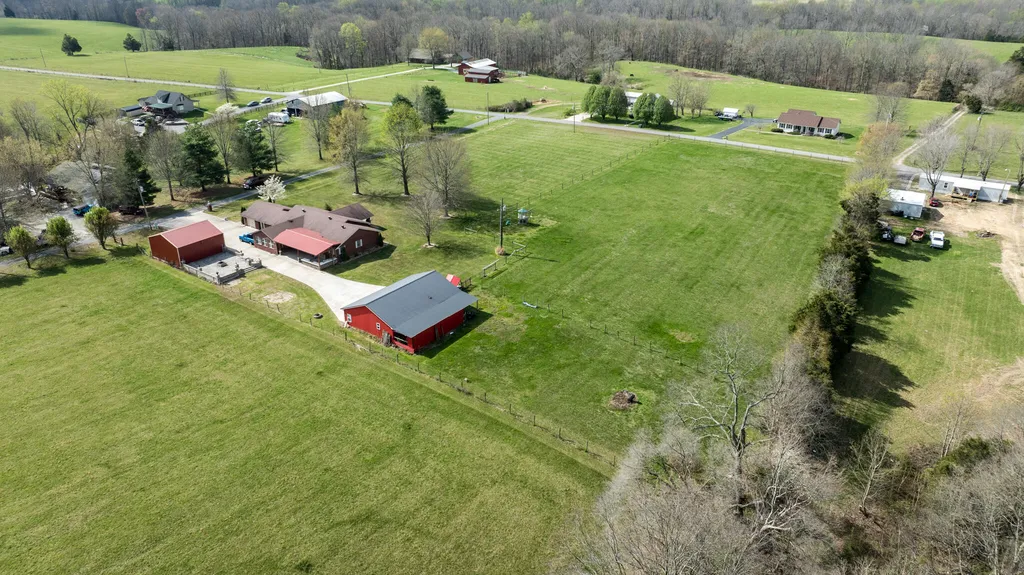 77 Deerfield Lane Dunnville KY 42528