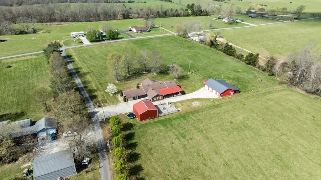 77 Deerfield Lane Dunnville KY 42528