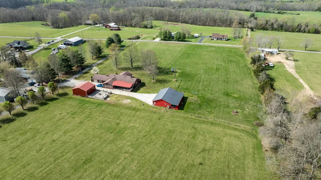 77 Deerfield Lane Dunnville KY 42528