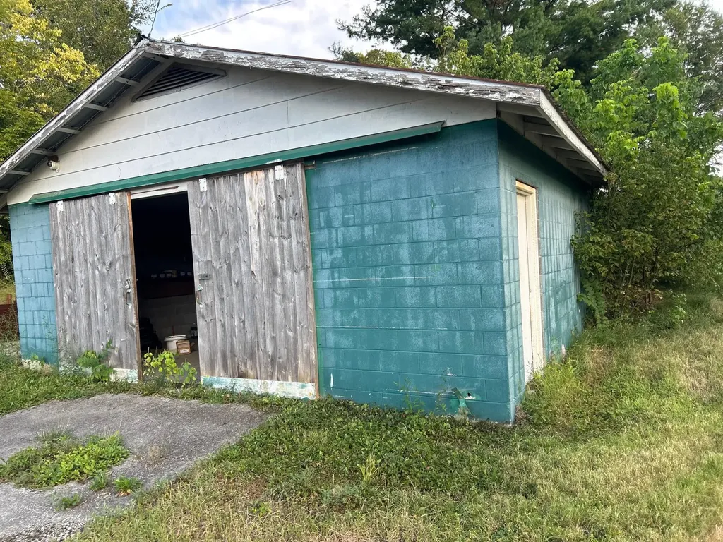 38 E Main Street Paris KY 40361
