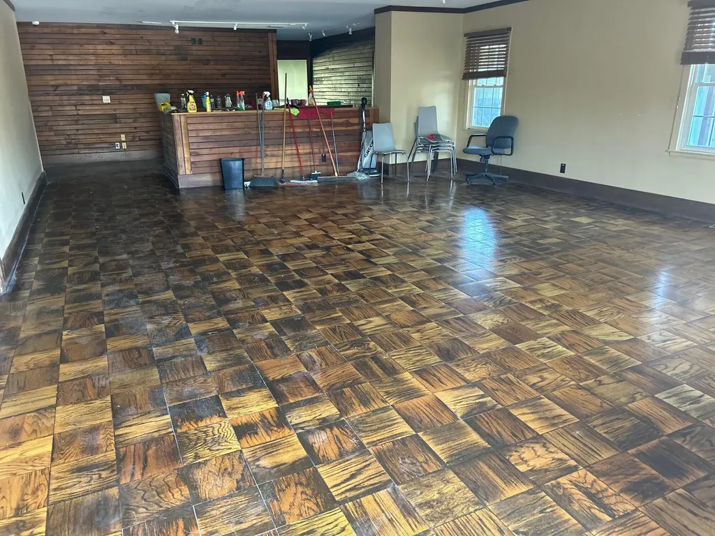 38 E Main Street Paris KY 40361