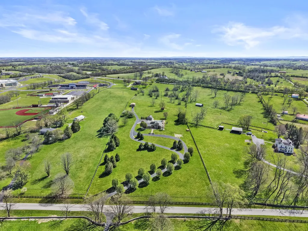 3760 Old Boonesboro Road Winchester KY 40391