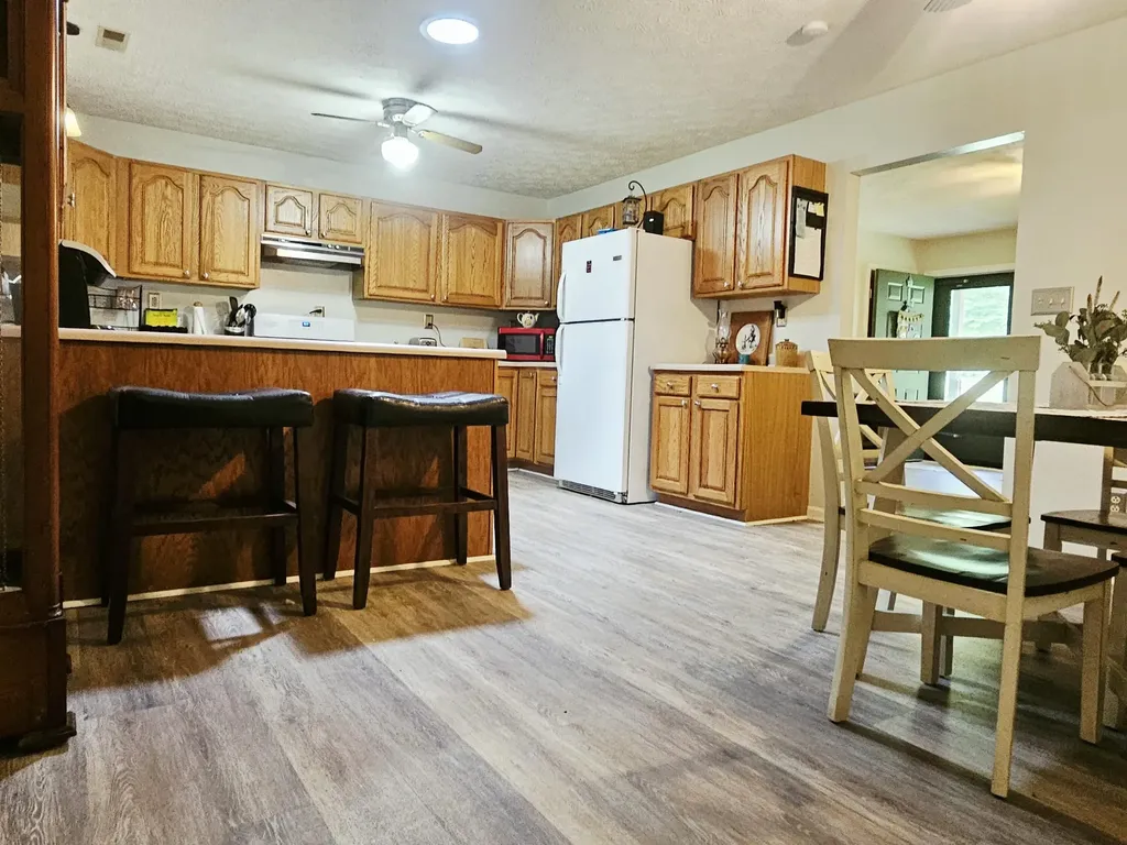 11 Pretty Ridge Road Wellington KY 40387