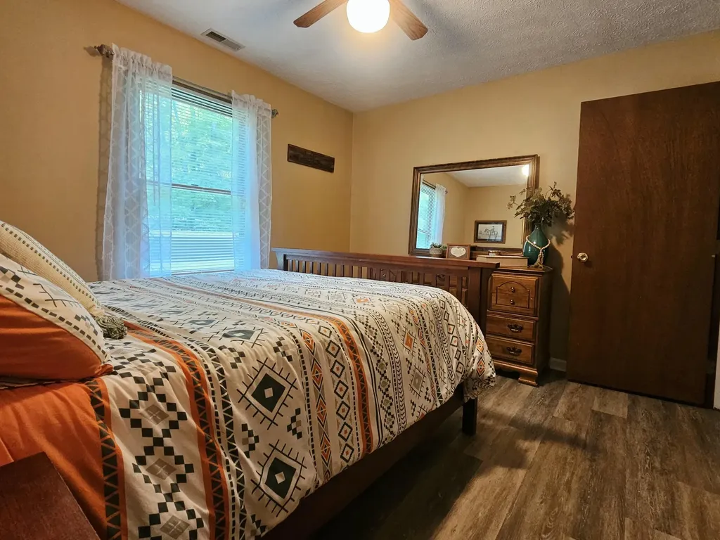 11 Pretty Ridge Road Wellington KY 40387