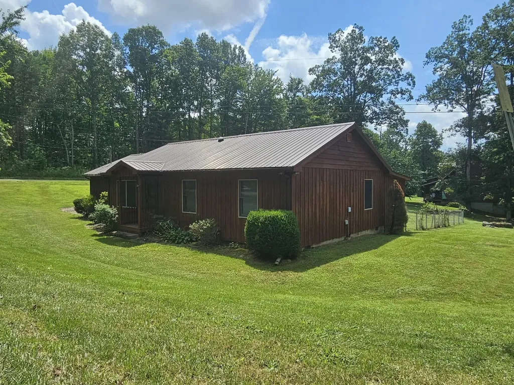 11 Pretty Ridge Road Wellington KY 40387