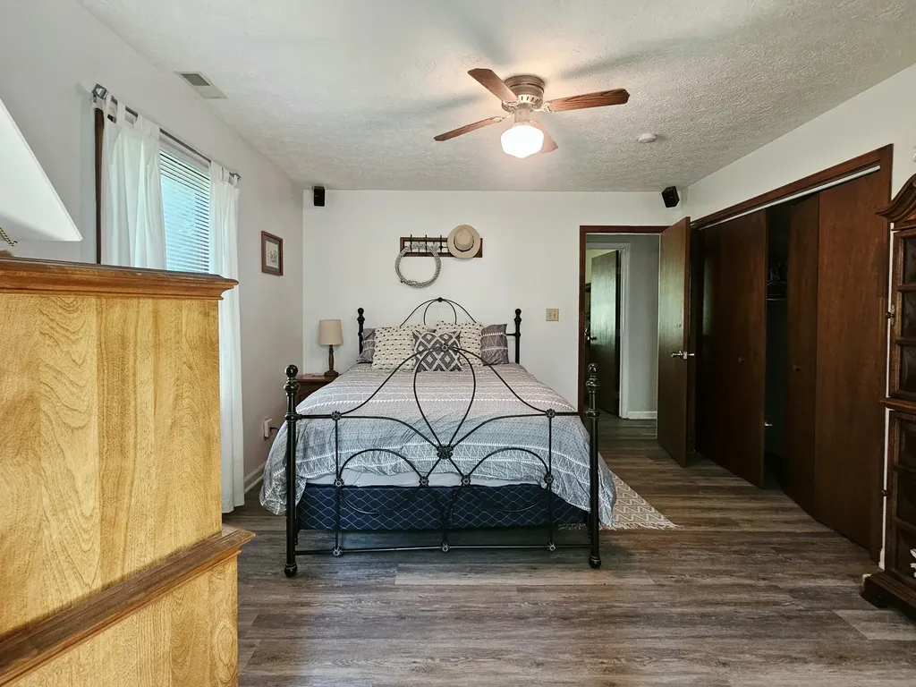 11 Pretty Ridge Road Wellington KY 40387