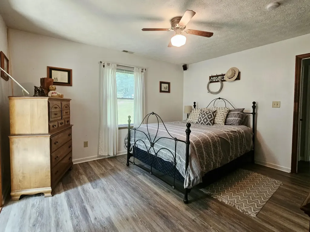 11 Pretty Ridge Road Wellington KY 40387