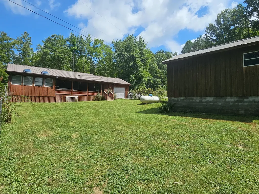 11 Pretty Ridge Road Wellington KY 40387