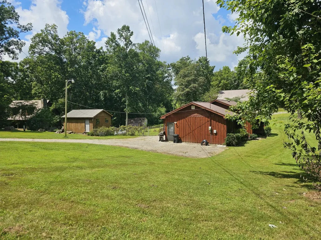 11 Pretty Ridge Road Wellington KY 40387