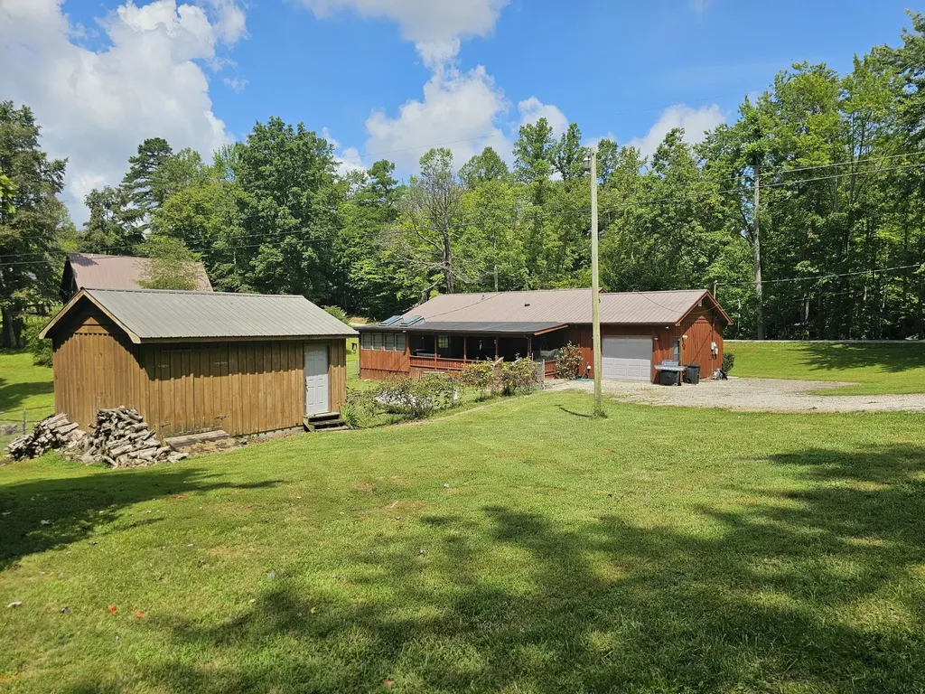 11 Pretty Ridge Road Wellington KY 40387