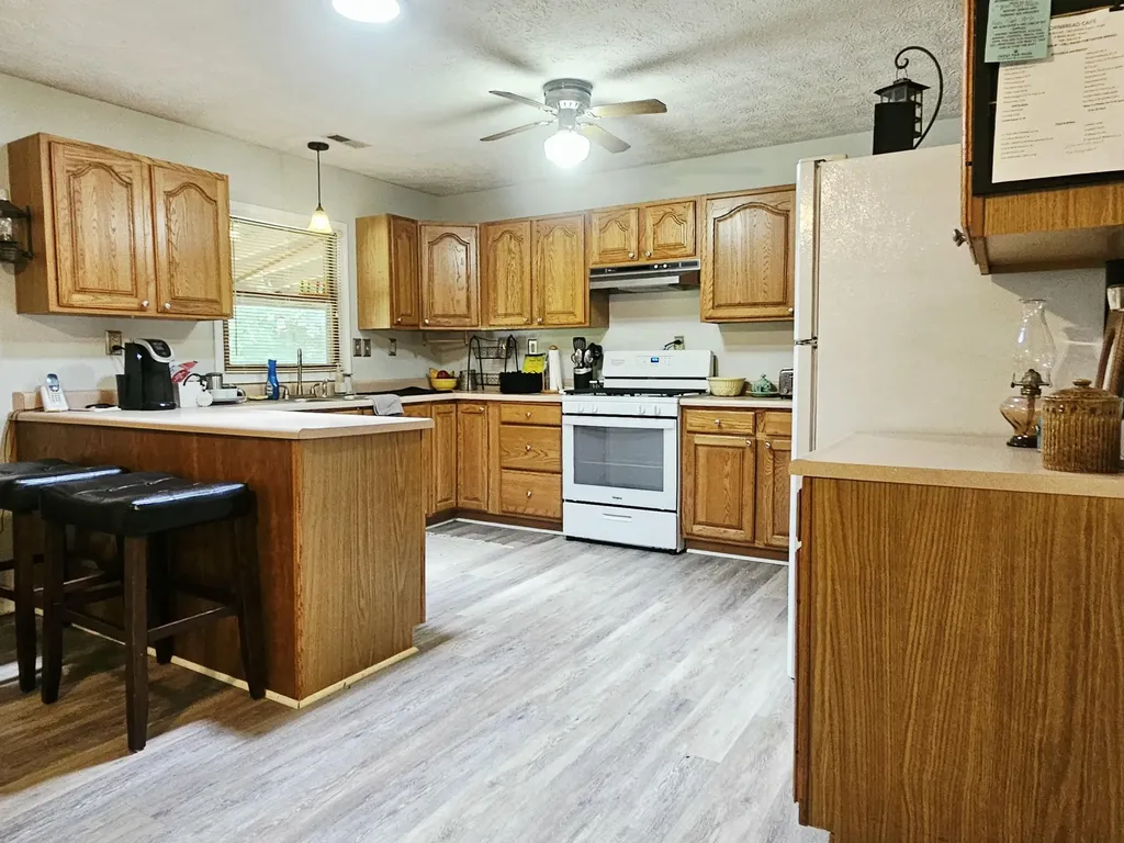 11 Pretty Ridge Road Wellington KY 40387