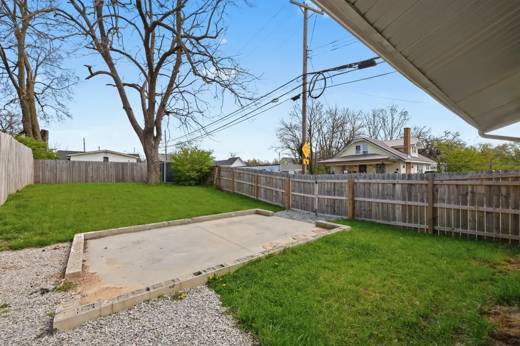 963 Detroit Avenue Lexington KY 40505