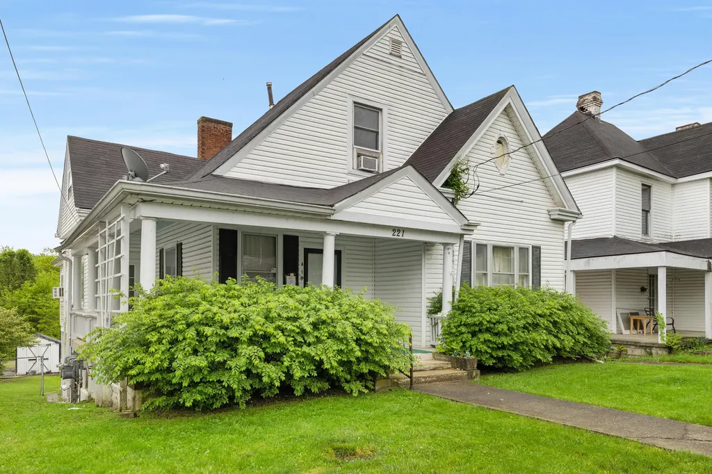 221 S Highland Street Winchester KY 40391