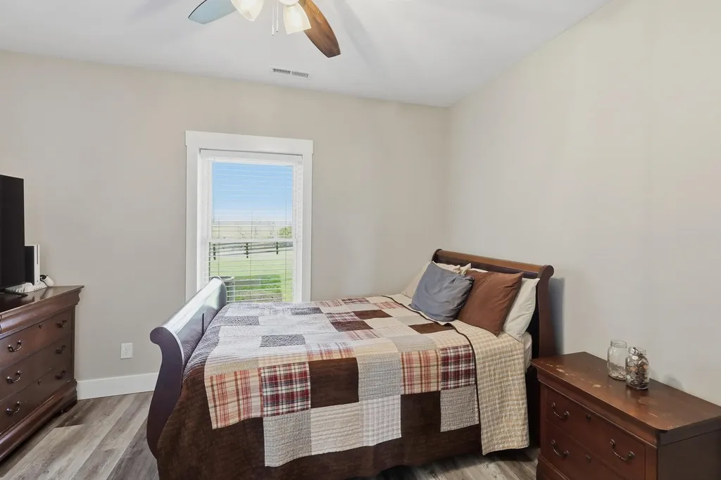 279 Dossett Lane Harrodsburg KY 40330