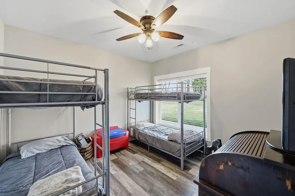 279 Dossett Lane Harrodsburg KY 40330