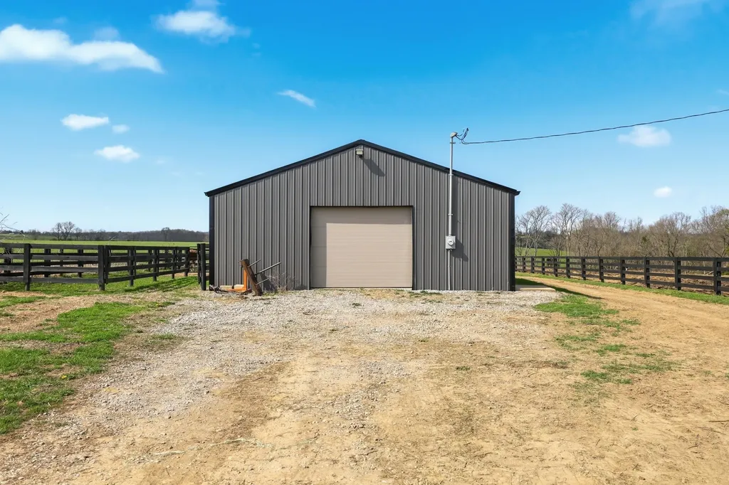 279 Dossett Lane Harrodsburg KY 40330